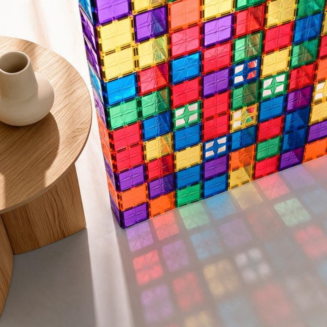 Bouwwerken met magnetische tegels