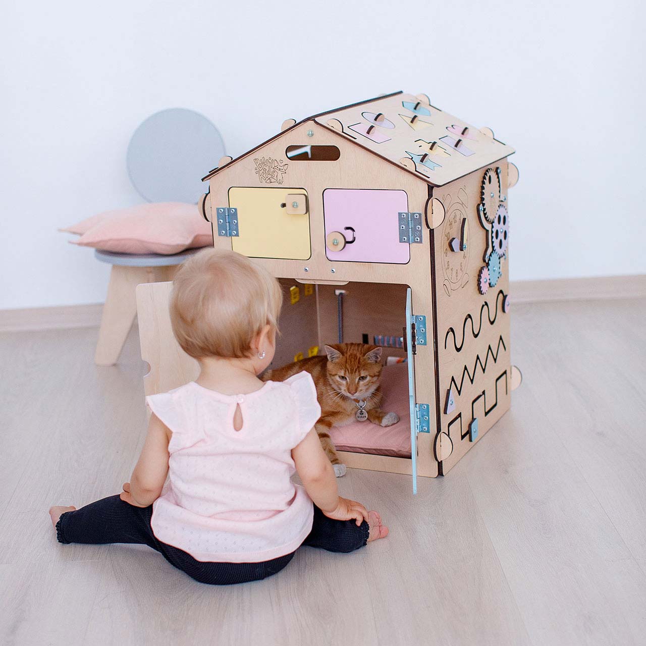 Activity Board Haus Natura Pastell – Limitierte Edition