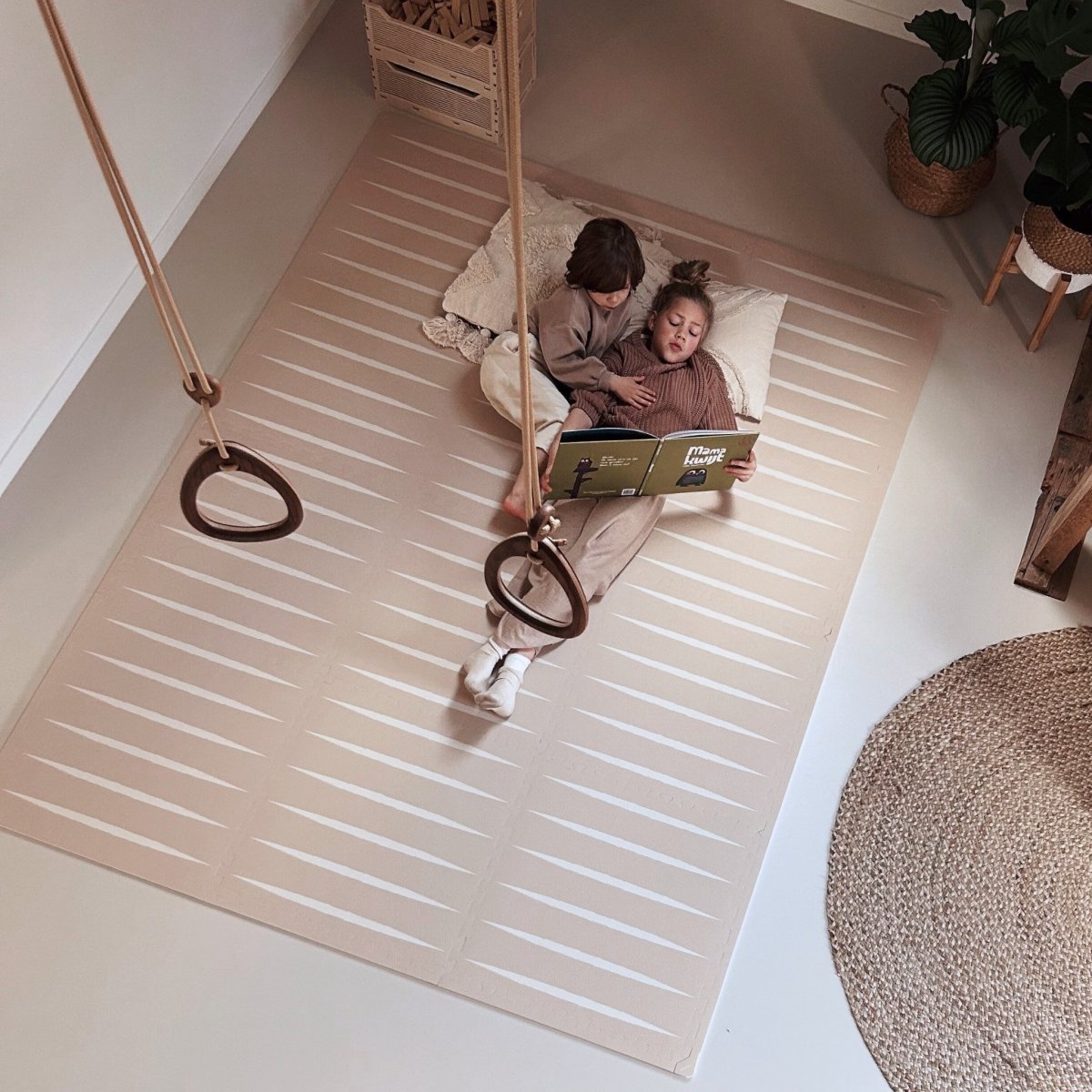 Eeveve speelmat Lucio Desert Sand in warme zandtint voor de woonkamer