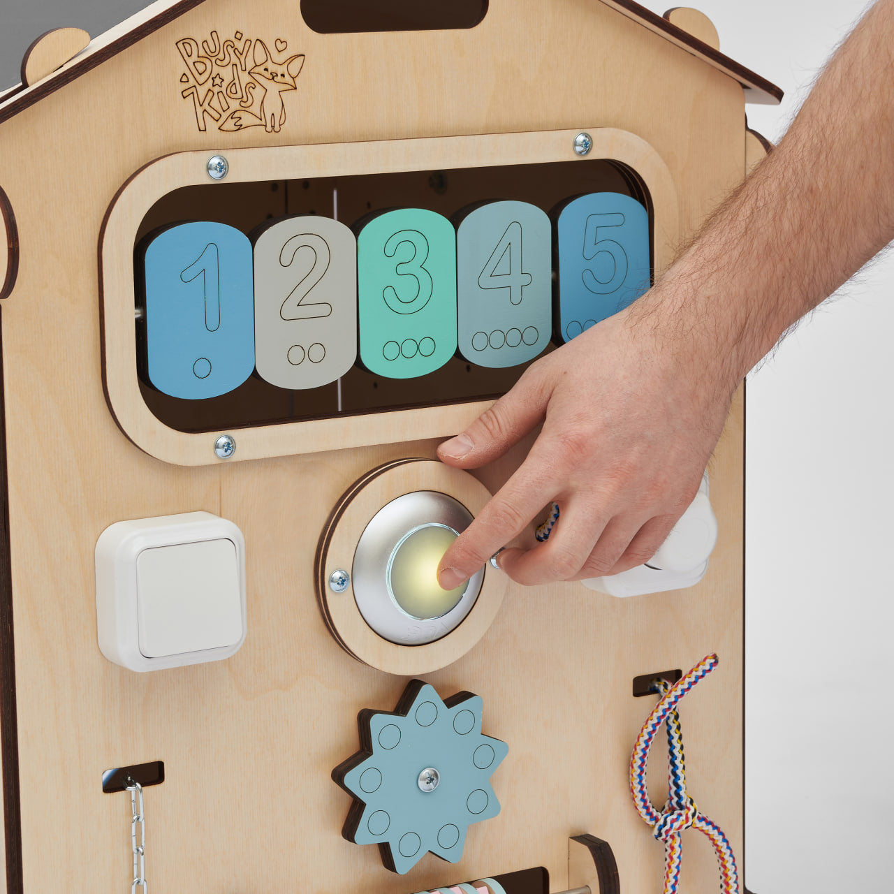 Set - BusyBoard Häuschen natura/mint und kreativer Würfel