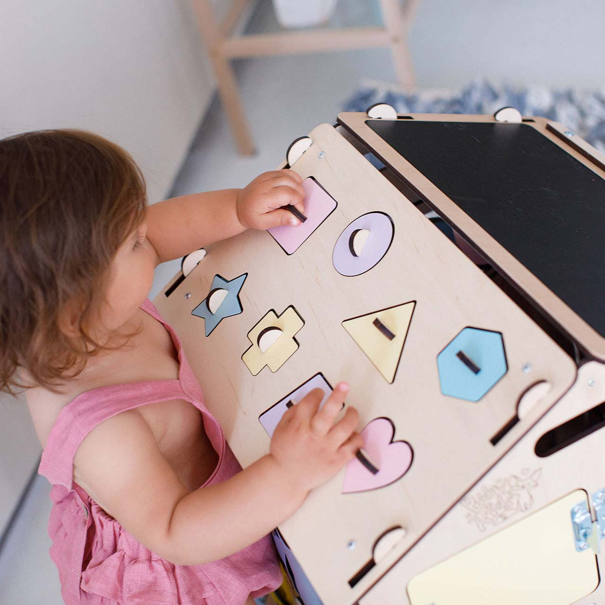 Activity Board Haus Natura Pastell – Limitierte Edition