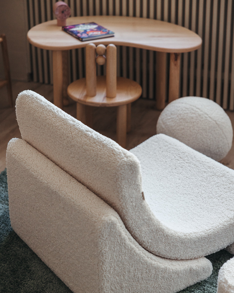 Wigiwama Cream White Moon Chair - teddystof loungestoel