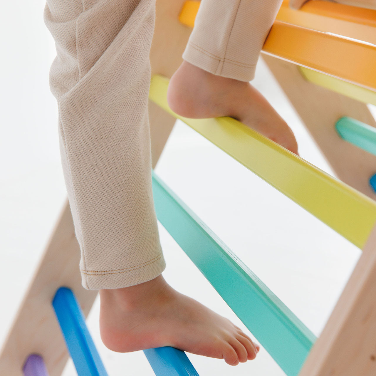 Pikler Triangle – Bright