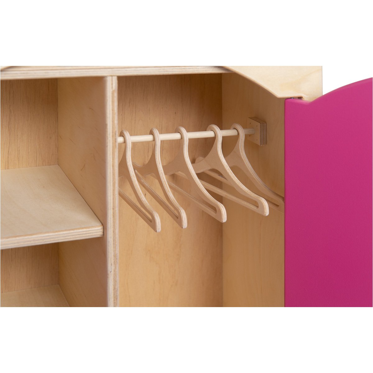 kledingkast voor de kinderkamer van hout in roze