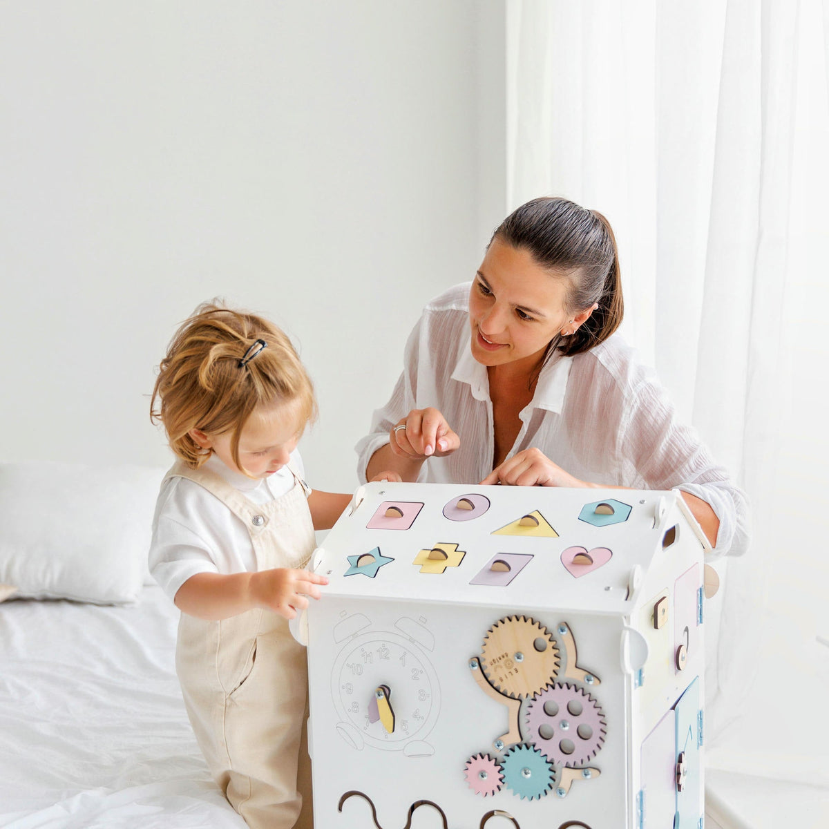 Set - BusyBoard Cottage white/pastel and creative cube