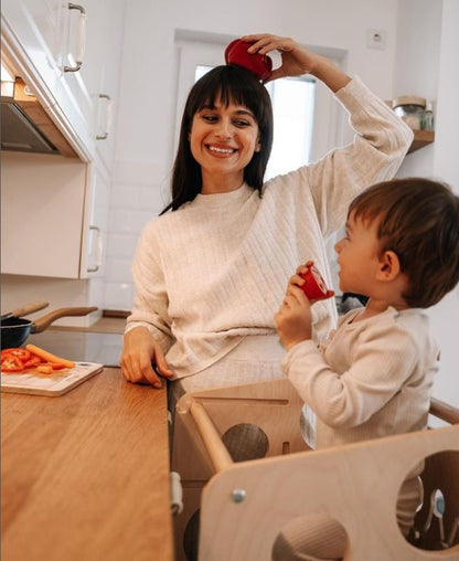 Leeas Tower M – ein vielseitiger Montessori-Lernturm, der mit dir mitwächst