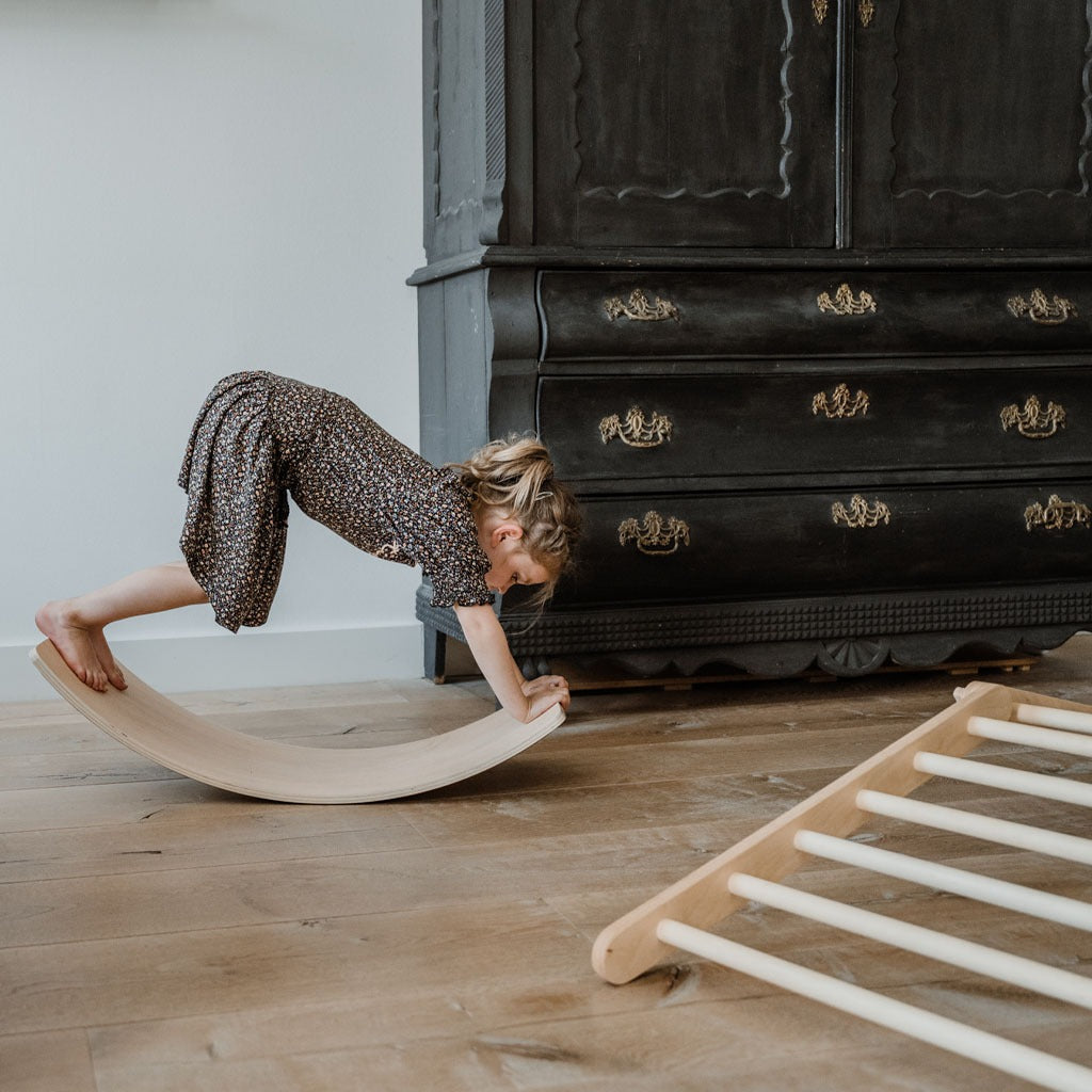 Balance board - hout - met hemelsblauw vilt