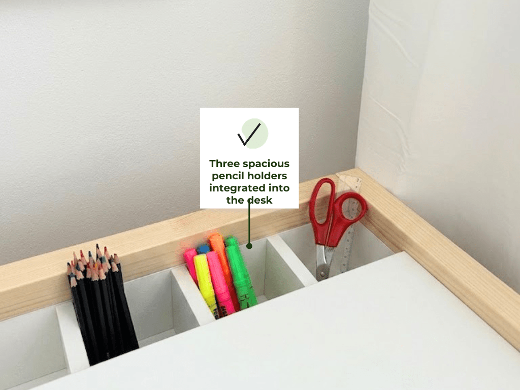 Integrierte Stiftebox des STOLLY Kinderschreibtischs