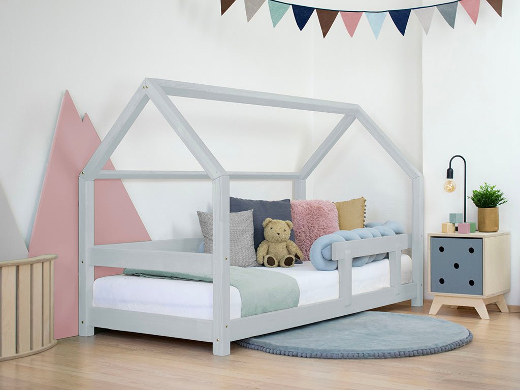 Huisbed Tery - houten kinderbed met bedrand - 