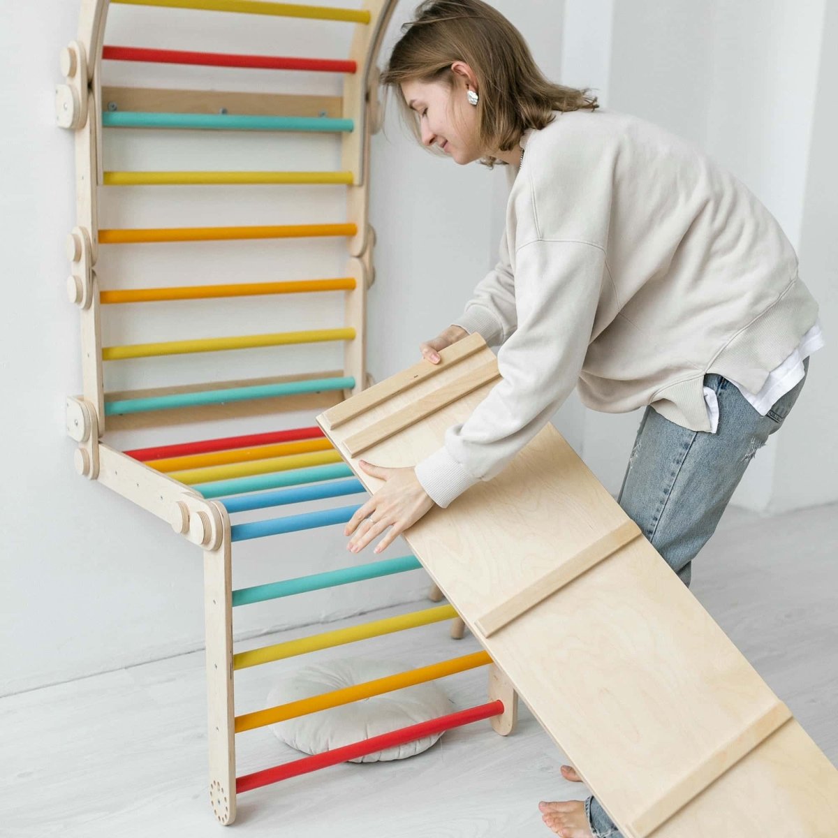 Rutsch- und Kletterbrett aus Holz für ein Pikler-Kletterdreieck