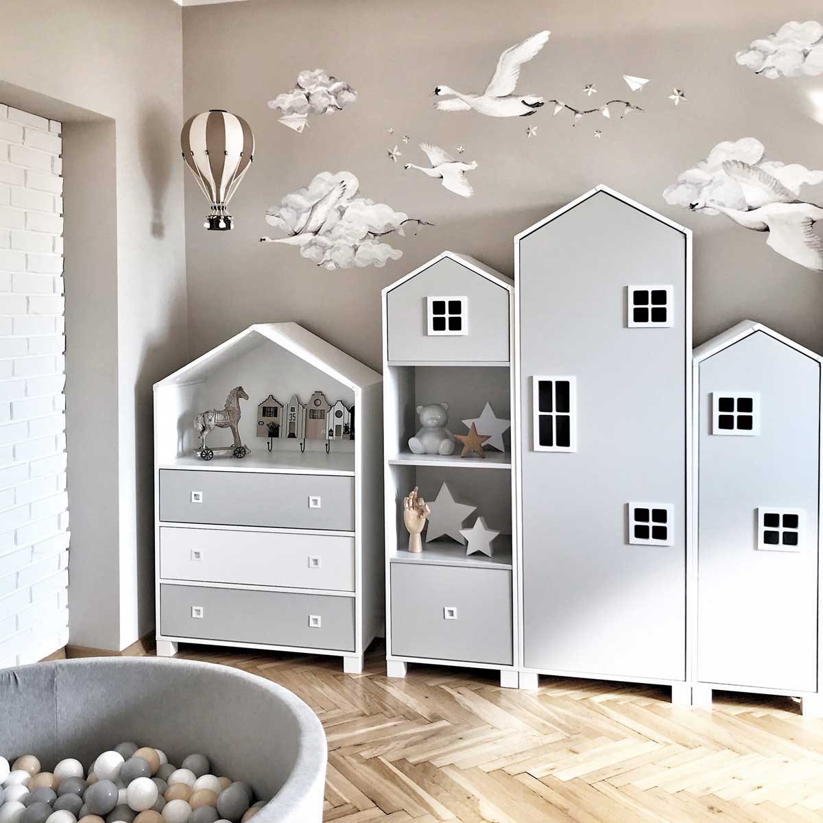 Dekornik Swans Wandsticker – Magic is Everywhere