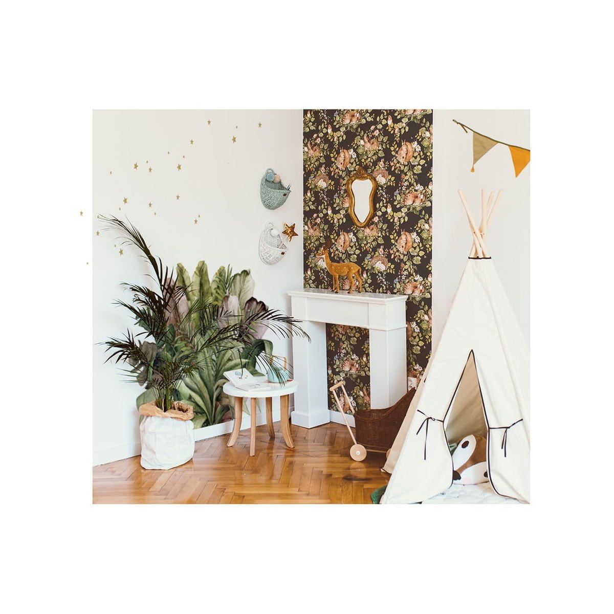 Jungle Fever Behind - The - Bed Wallsticker - 