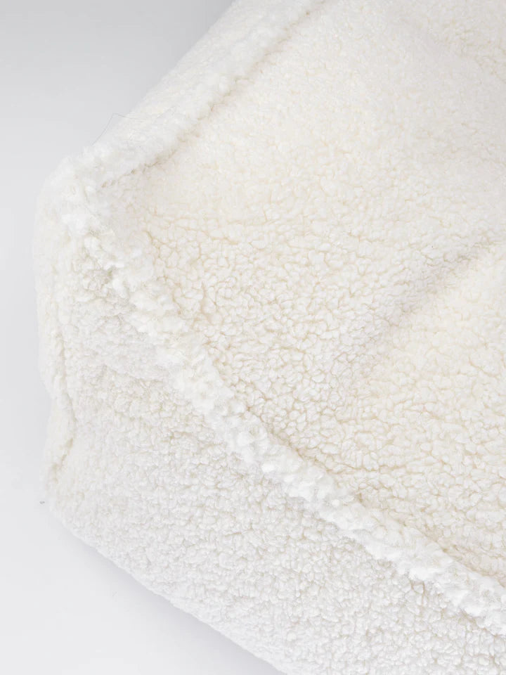 Wigiwama Cream white beanbag - Fluffy chair to relax in