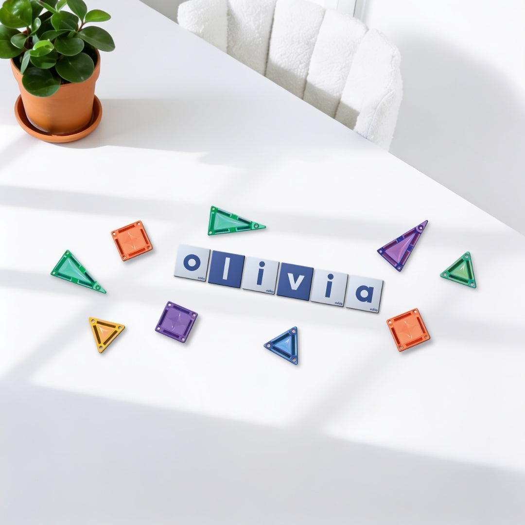 Coblo Mini Magnetische Tegels + Letter Toppers – 40 tegels + 60 toppers in gebruik