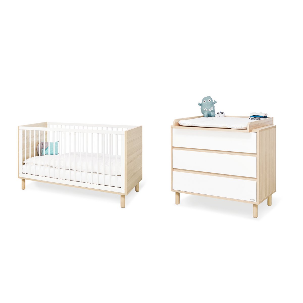 Großzügiger Raumfluss im Kinderzimmer, 2 Teile