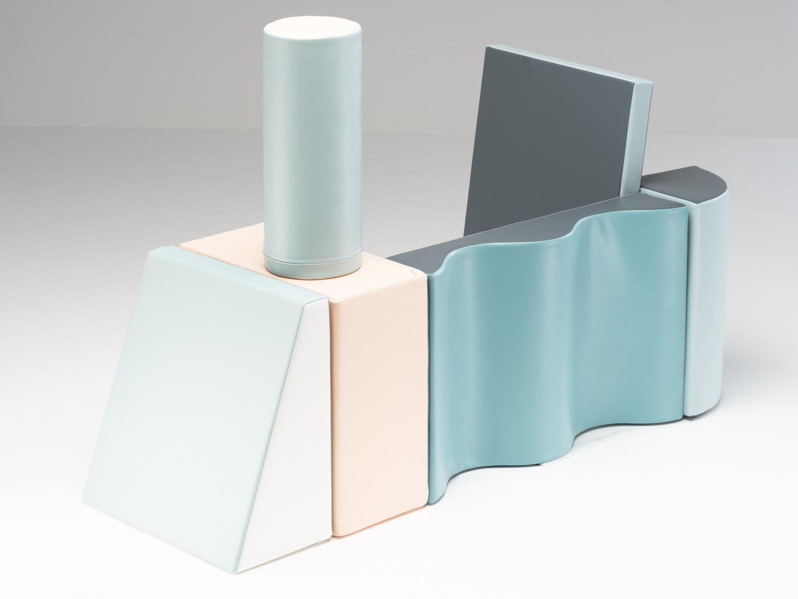 IGLU Discoverer foamblokken in pastel turquoise in een compacte bouwopstelling