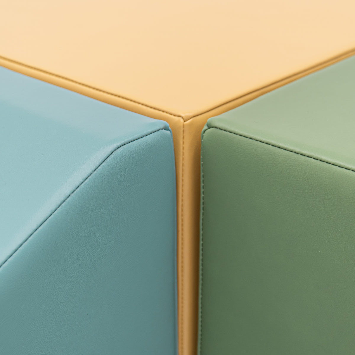 Detail van de IGLU Mini Corner Gym in Neutral Pastel