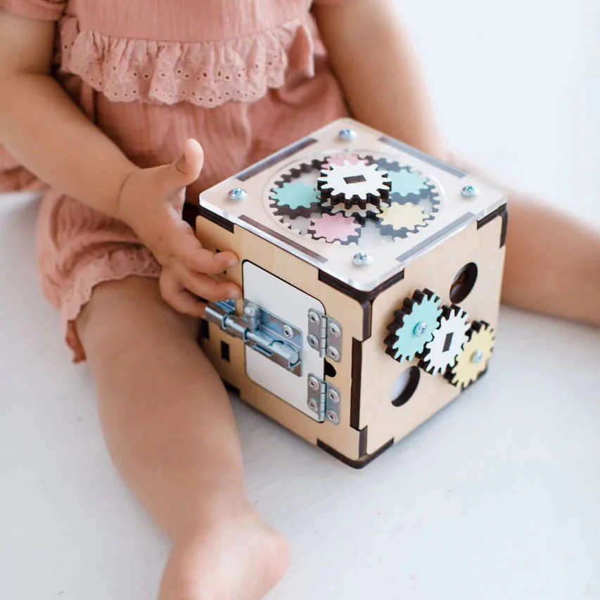 Set - Busy Board House natura and Creative Cube