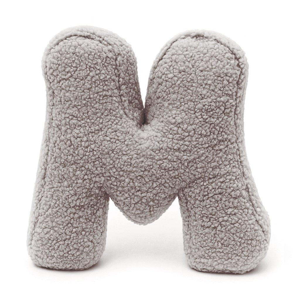 Bearly-letterkussen in de vorm van letter M, lichtgrijs van MeowBaby