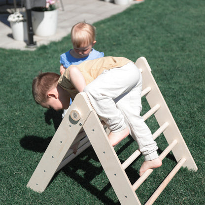 Pikler Triangle – Bright