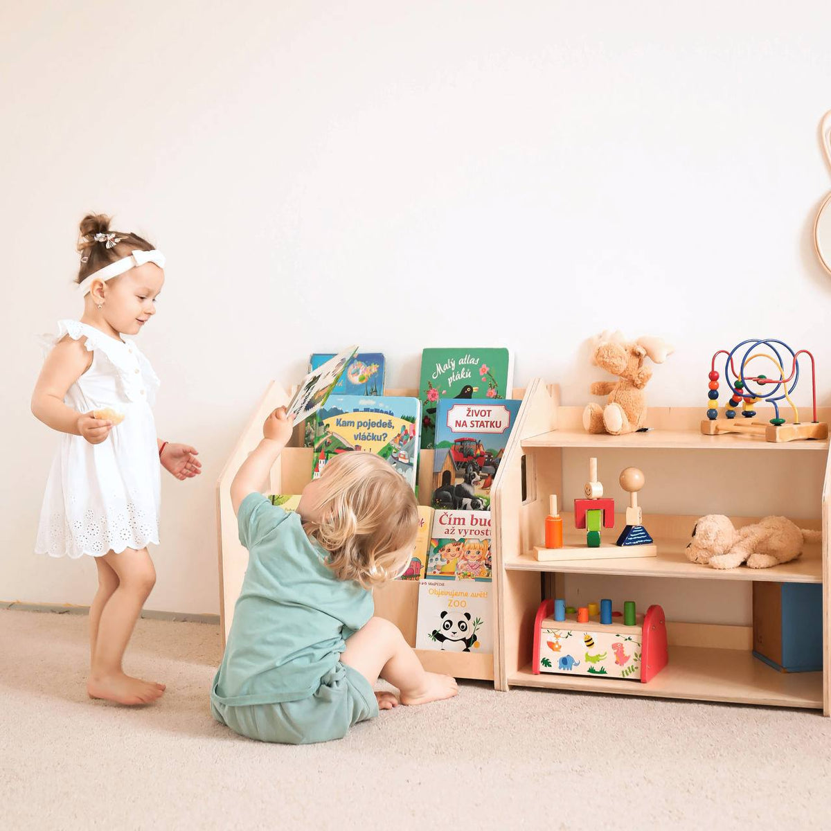 BusyKids boekenkast en speelgoedrek set – limited edition