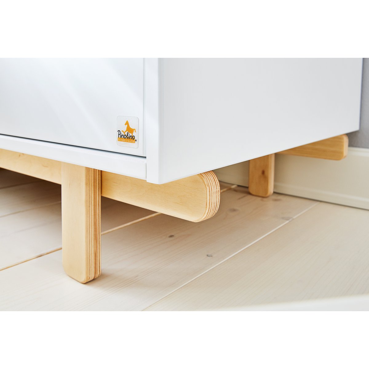 Babykamer Boks 2 - delige set - ledikant en commode - 